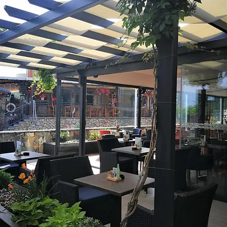 krevet i doručak Bracera 4*