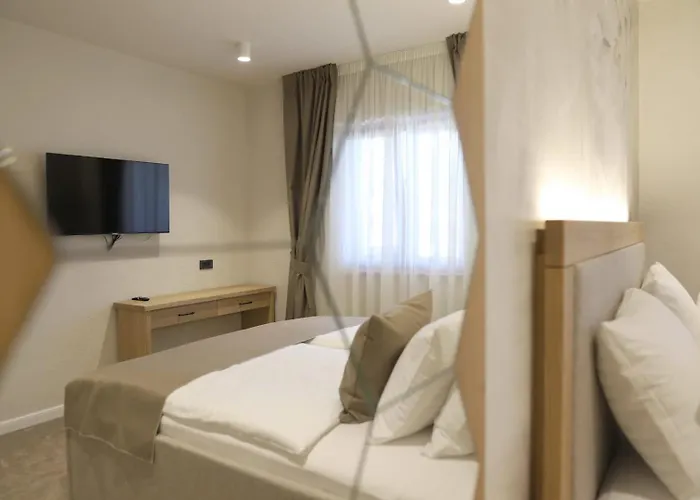 Bed & Breakfast Bracera 4*